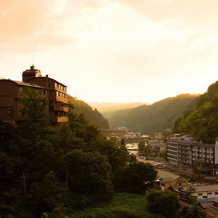 Shinshiyo Hotell Hita Exteriör bild