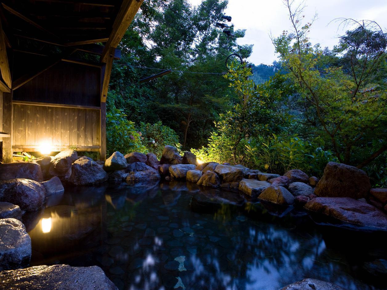 Shinshiyo Hotell Hita Exteriör bild