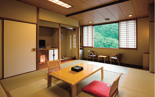 Shinshiyo Hotell Hita Exteriör bild